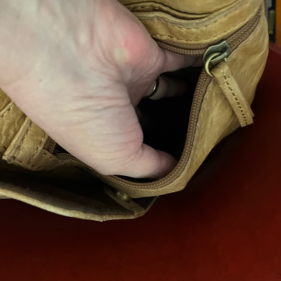 Fossil leather purse with built in wallet - Picture 8 of 9